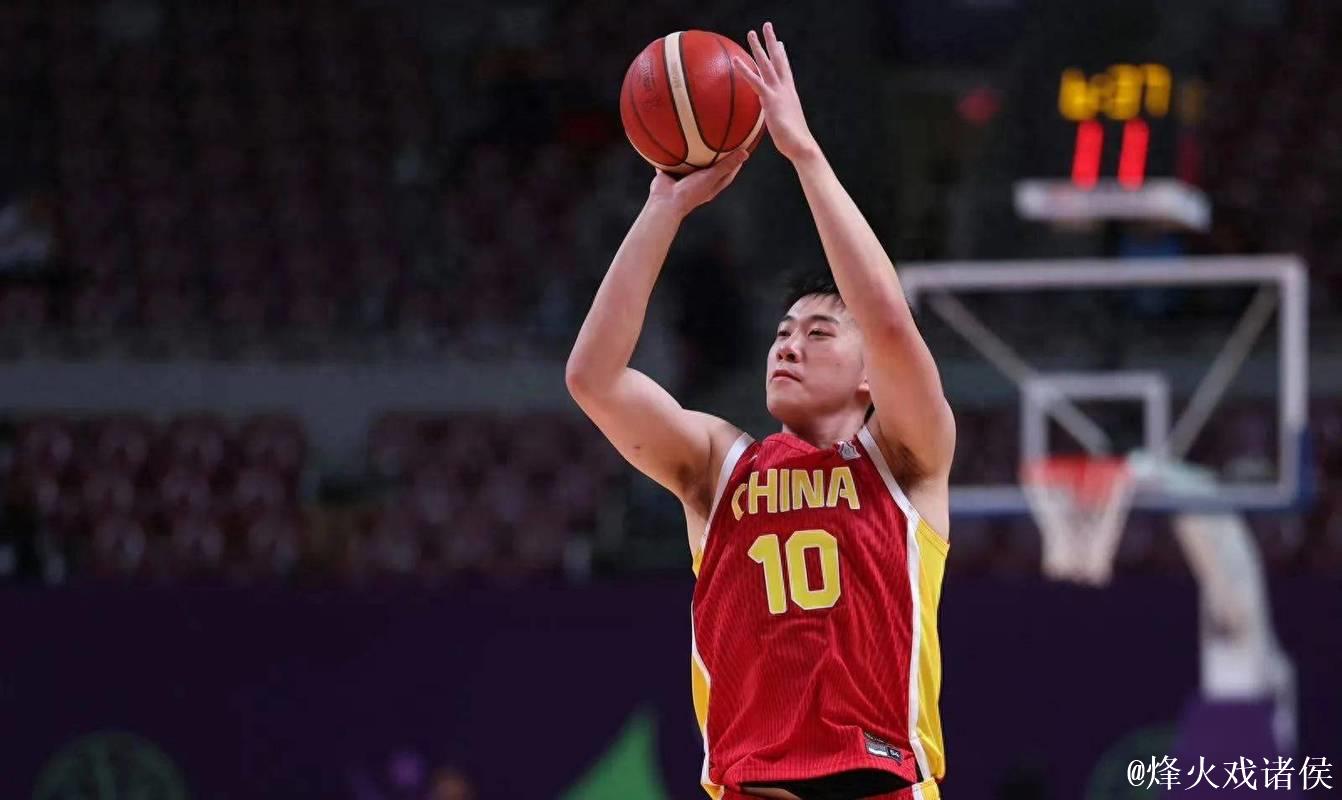 中国男篮新星表现亮眼 王俊杰:还有很多地方需加强 中国男篮新星表现亮眼 王俊杰:还有很多地方需加强