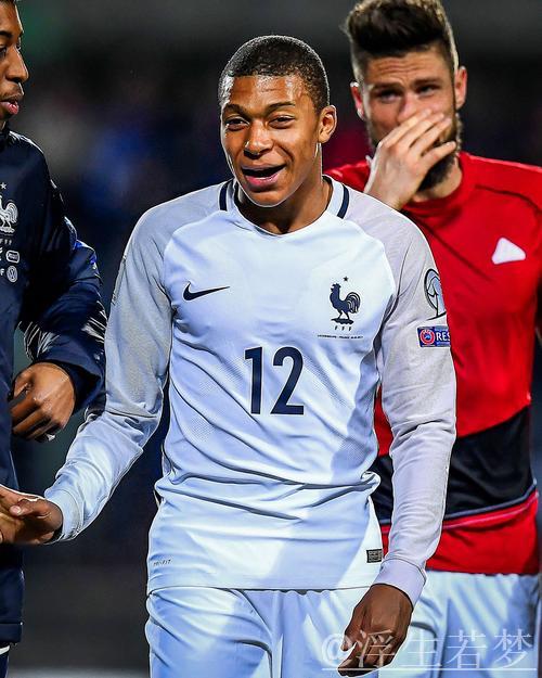 姆巴佩闪耀全场 法国队勇夺季军