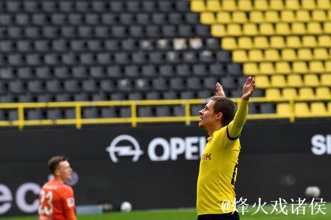 德甲-哈兰德小阿扎尔传射 多特蒙德4-0大胜沙尔克
